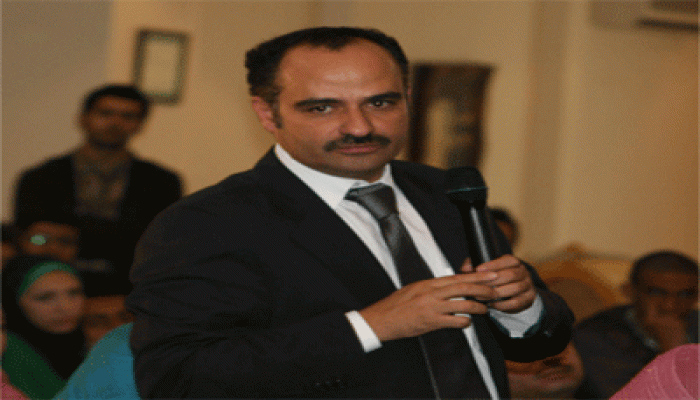 قم يا إمام لتحمل الأعلاما