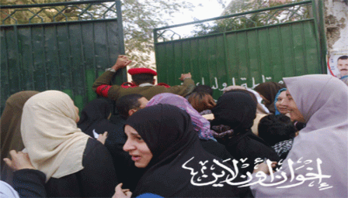 تكدس وإغماءات بـ"أحمد شوقي".. ومدّ التصويت ساعتين