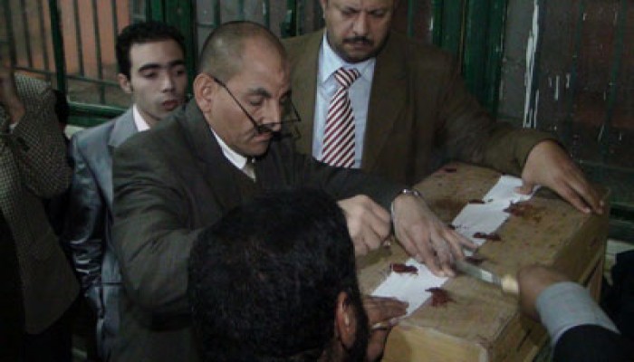 إغلاق لجان البحيرة وتشميع الصناديق