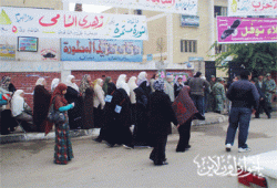 مرشح فلول بالبحيرة يهدد أنصار "الحرية والعدالة"