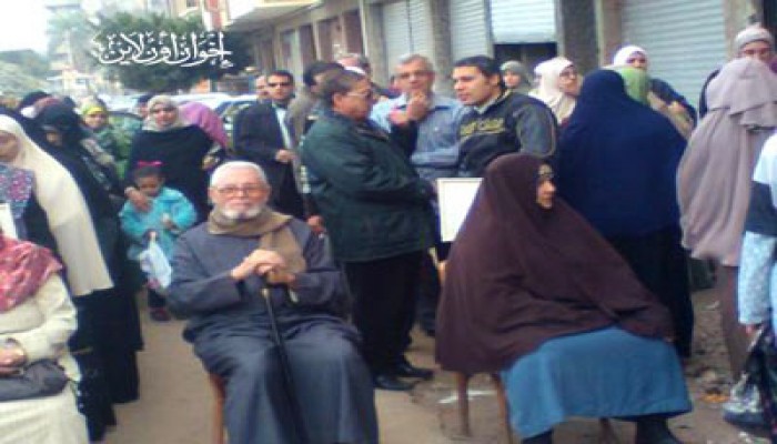 القضاة والمندوبون يؤخرون بدء التصويت في الوراق وأوسيم