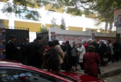 عودة طوابير المرحلة الأولى أمام لجان "أم المصريين" بالجيزة