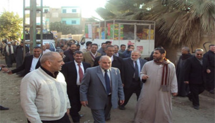 التفاف جماهيري حول مرشحي "الحرية والعدالة" بالمنيا