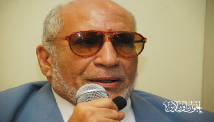 "فيس بوك" و"تويتر" يحتفيان بنجاح الخضيري و"الحرية والعدالة"