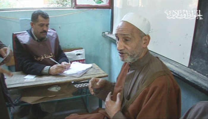 ناخبون لأول مرة يختارون "الحرية والعدالة" في الساحل