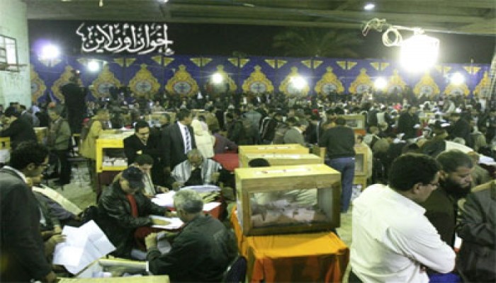 استنكار قرار وقف الانتخابات في الدائرة الأولى بالقاهرة