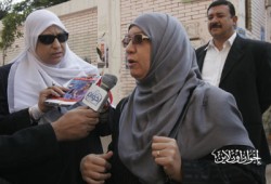 د. منال أبو الحسن تضبط دعاية للفلول بمدينة نصر