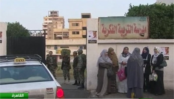 مصر الجديدة تدلي بأصواتها في حراسة الجيش