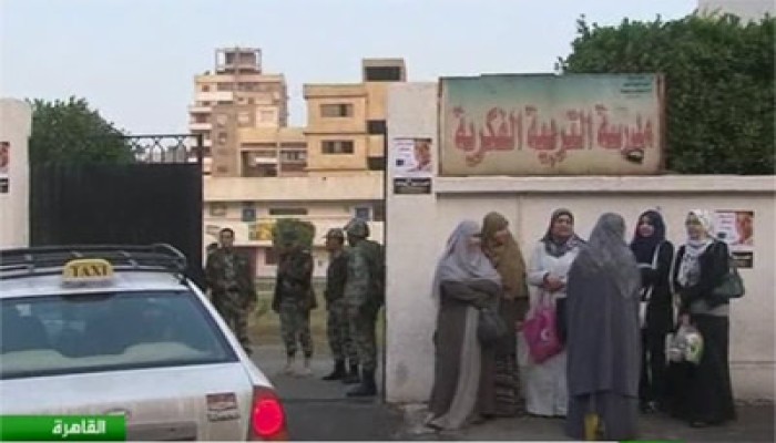 مصر الجديدة تدلي بأصواتها في حراسة الجيش