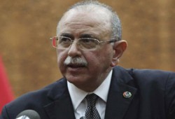 أول حكومة ليبية بعد الثورة تؤدي اليمين الدستورية