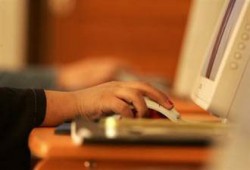 يخطب مشاعري على "النت".. والحقيقة "سراب"!!