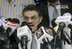 رئيس حزب الوفد يعترف بترشيح فلول الوطني