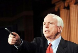 سيناتور أمريكي: سوريا تحتاج تجربة ليبيا!