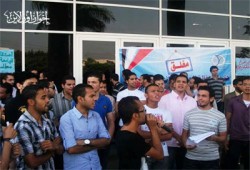 طلاب الفيوم يصعِّدون احتجاجاتهم لتطهير الجامعة
