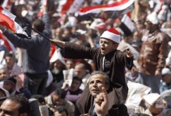 الثورة تسيطر على اختبار دبلوم الصحافة بإعلام القاهرة