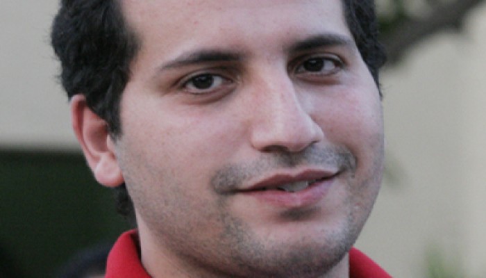 فلتعد الثعابين إلى جحورها