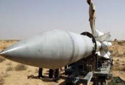خبراء أمريكان لتدمير الصواريخ المضادة للطائرات الليبية!