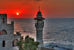 قرار صهيوني بهدم أجزاء من مسجد البحر بيافا