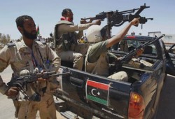 ثوار ليبيا يسيطرون على الجفرة.. والناتو يمدد مهمته