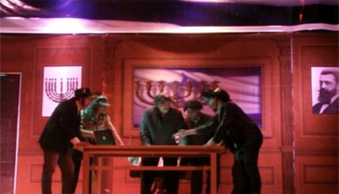 إعادة عرض مسرحية "زي ما أكون بحلم" بدمياط