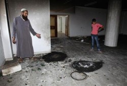 متطرفون صهاينة يحرقون مسجدًا بنابلس