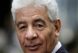 كشف التعاون الاستخباراتي الأنجلوأمريكي مع القذافي