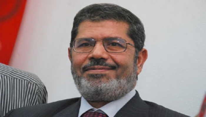 د. مرسي يهنئ الشعب المصري والأمة بعيد الفطر