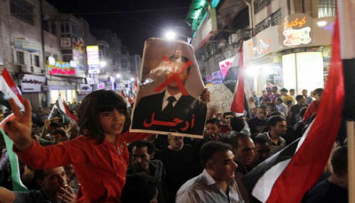 تواصل مظاهرات إسقاط الأسد واستشهاد 22 من ثوار سوريا