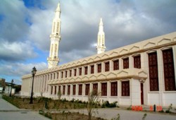 11 أجنبيًّا يعتنقون الإسلام في رمضان بالجزائر