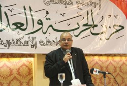 "البرلمانيون الإسلاميون": محاكمة مبارك خطوة نحو مطالب الثورة