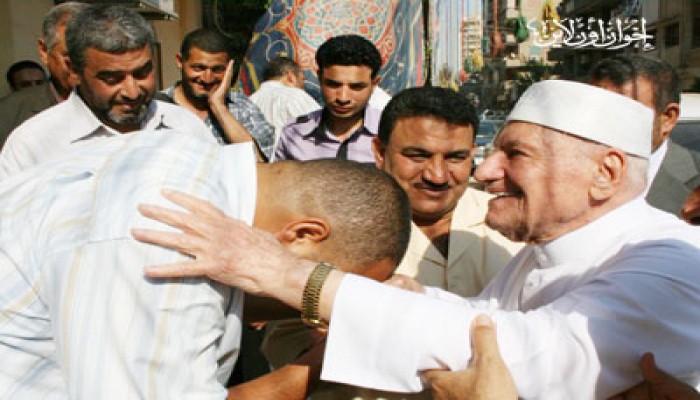 قيادات الإخوان المسلمين يستقبلون المرشد العام في الشرقية