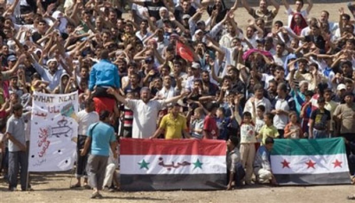 سوريا تحتشد ضد الأسد وترفض الحوار