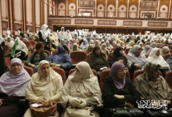 العمل السياسي للأخوات.. لا قيد إلا الشرع