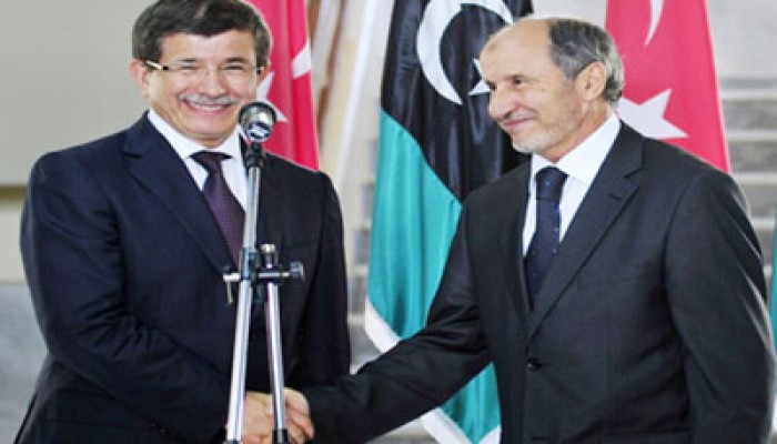 تركيا تجمد أموال نظام القذافي