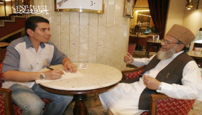 أمير الجماعة الإسلامية بباكستان في حوار شامل