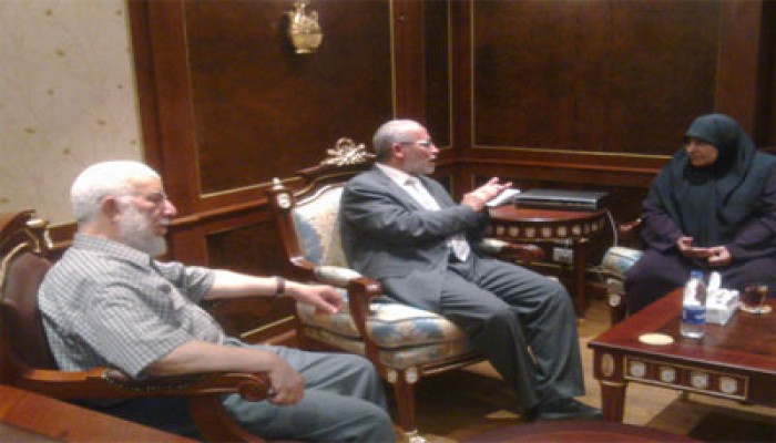 المرشد العام يستقبل وزيرة المرأة بغزة