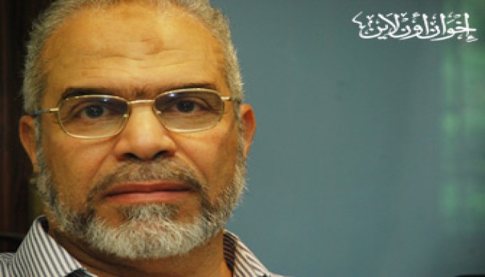 الإخوان المسلمون وصحيفة (المصري اليوم)