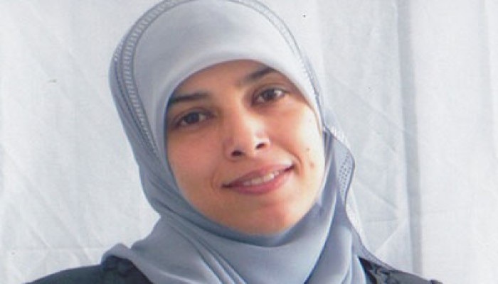 مضحكٌ مُبكٍ