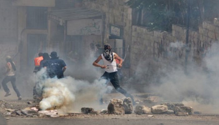 مواجهات عنيفة بين الفلسطينيين والاحتلال في القدس