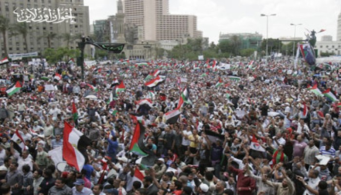 أمريكا والثورة.. ألاعيب القفز على الشعوب