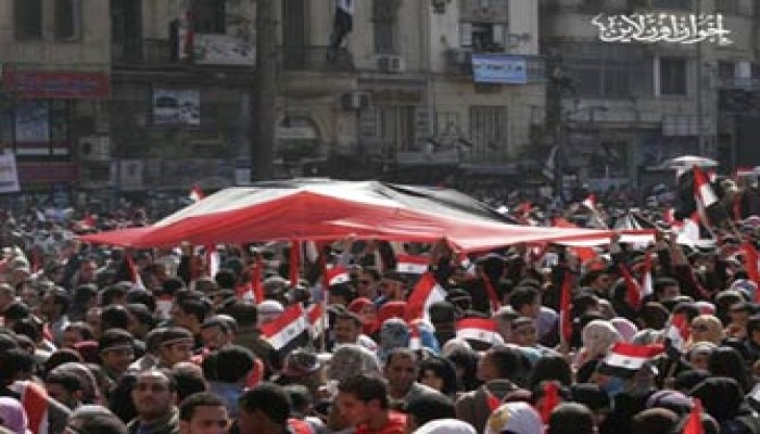 الشباب بعد 100 يوم ثورة.. "النفس الطويل"