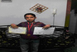 حسام تلميذ الإعدادي.. متفوق ومخترع وموظف!