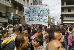 سوريا.. مداهمات أمنية لمنازل معارضي بشار