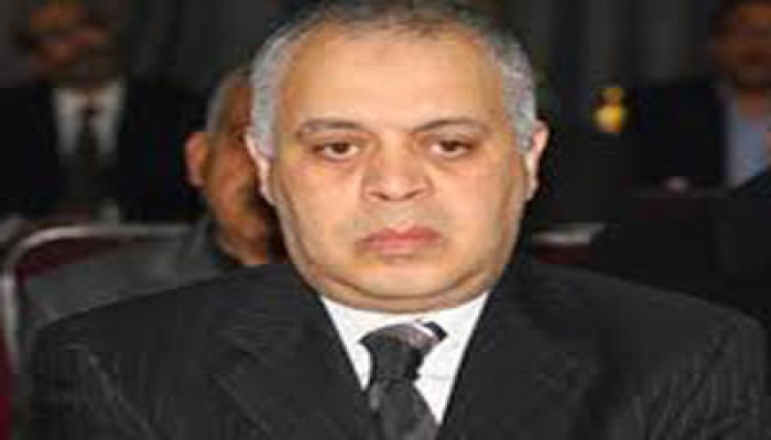 استقالة أشرف زكي من رئاسة جهاز السينما