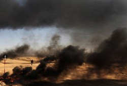 القذافي يدعو المعارضة للحوار.. ويواصل قصف الثوار