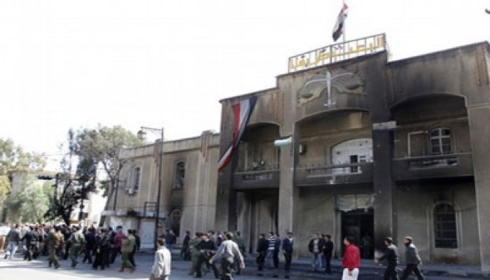 تواصل الاحتجاجات في سوريا بعد سقوط جدار الخوف