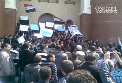 جامعة الإسكندرية تريد إقالة الرئيس والعمداء