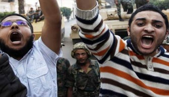 مشاهد من سقوط أمن الدولة بالإسكندرية