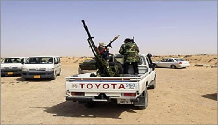 ثوار ليبيا يواصلون التصدي للقذافي ومجزرة بالزاوية