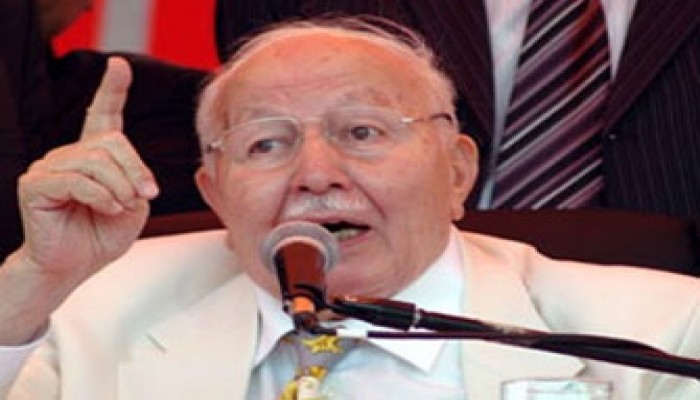 أربكان: لا سعادة للعالم إلا في ظل الإسلام